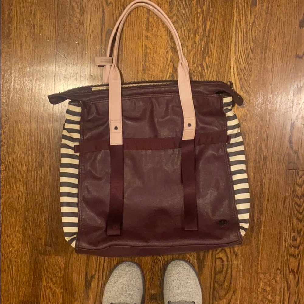 Lululemon Follow Your Bliss Yoga Bag